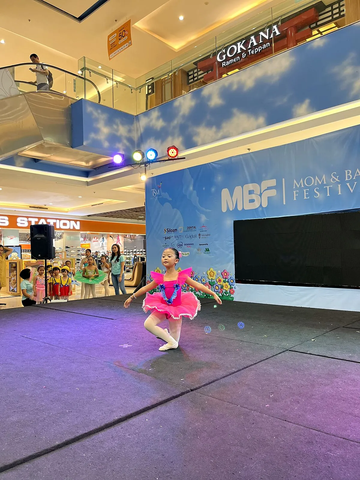 Shining on stage – Mom & Baby Festival